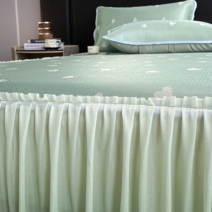 91家纺网 家纺一手货源 找家纺 莱家富 2025新款A类凉感提花冰丝凉席床裙款 心仪-绿