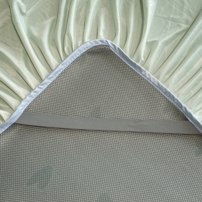 91家纺网 家纺一手货源 找家纺 莱家富 2025新款A类凉感提花冰丝凉席床裙款 心仪-绿