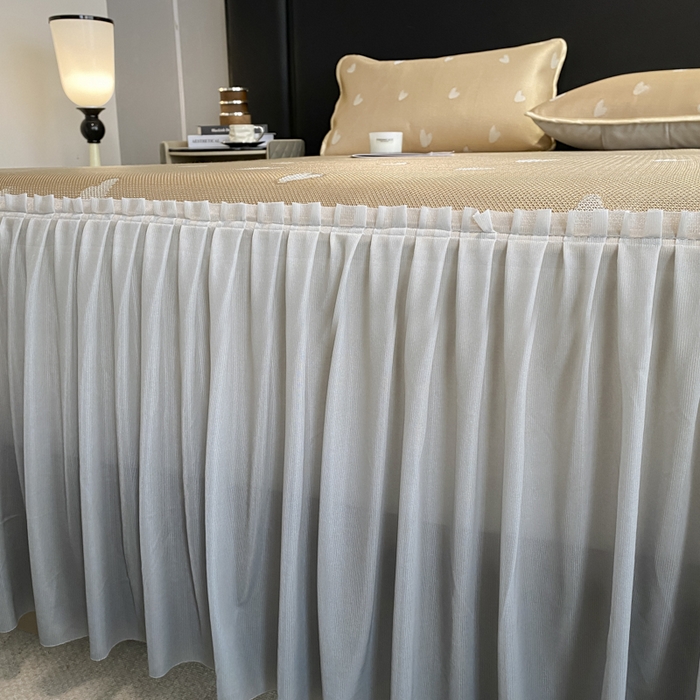 91家纺网 家纺一手货源 找家纺 莱家富 2025新款A类凉感提花冰丝凉席床裙款 心仪-奶咖