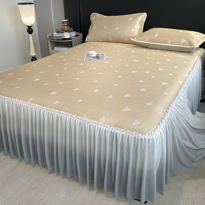 91家纺网 家纺一手货源 找家纺 莱家富 2025新款A类凉感提花冰丝凉席床裙款 心仪-奶咖