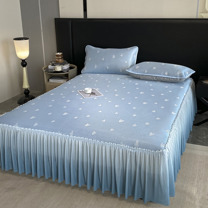 91家纺网 家纺一手货源 找家纺 莱家富 2025新款A类凉感提花冰丝凉席床裙款 心仪-天蓝