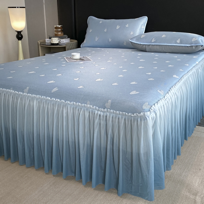 91家纺网 家纺一手货源 找家纺 莱家富 2025新款A类凉感提花冰丝凉席床裙款 心仪-天蓝