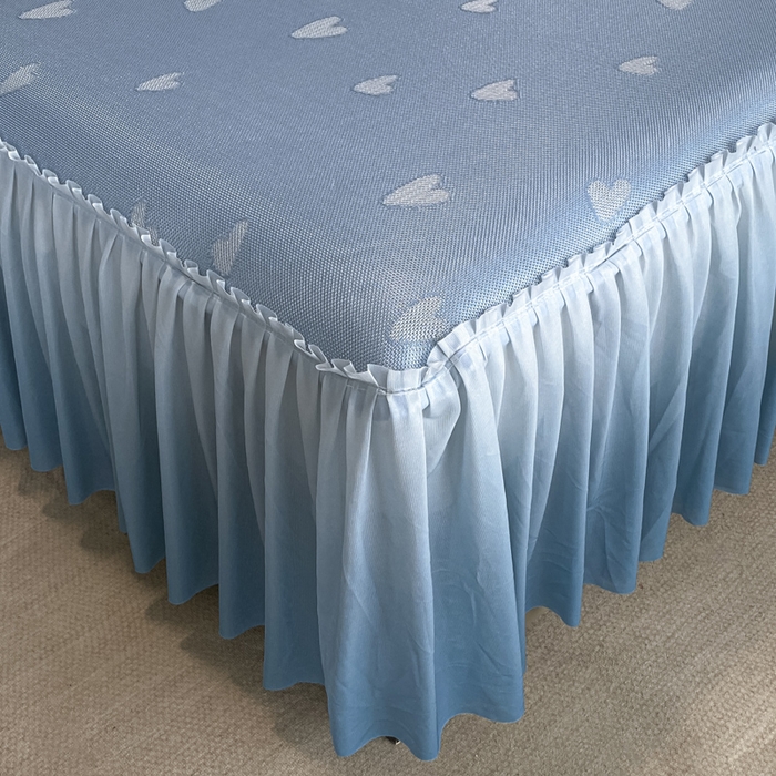 91家纺网 家纺一手货源 找家纺 莱家富 2025新款A类凉感提花冰丝凉席床裙款 心仪-天蓝