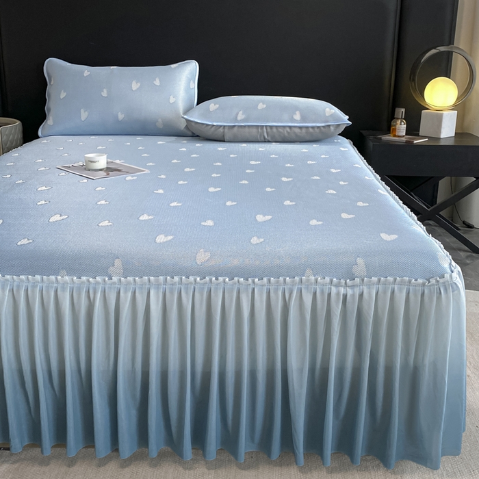 91家纺网 家纺一手货源 找家纺 莱家富 2025新款A类凉感提花冰丝凉席床裙款 心仪-天蓝