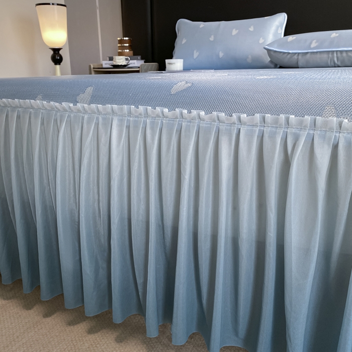 91家纺网 家纺一手货源 找家纺 莱家富 2025新款A类凉感提花冰丝凉席床裙款 心仪-天蓝