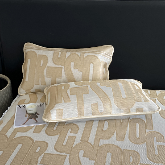 91家纺网 家纺一手货源 找家纺 莱家富 2025新款A类凉感提花冰丝凉席床裙款 字母涂鸦-奶咖