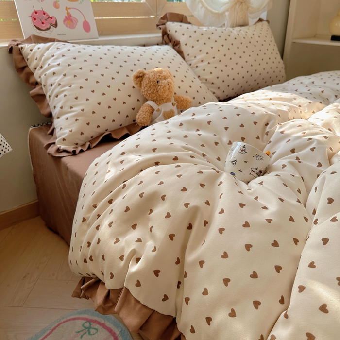 91家纺网 家纺一手货源 找家纺 韩巢家纺 2025新款针织双层纱花边款被套直播热销款四件套学生宿舍床单三件套-（提供卖家秀） 爱心