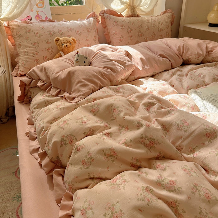 91家纺网 家纺一手货源 找家纺 韩巢家纺 2025新款针织双层纱花边款被套直播热销款四件套学生宿舍床单三件套-（提供卖家秀） 春和豆沙