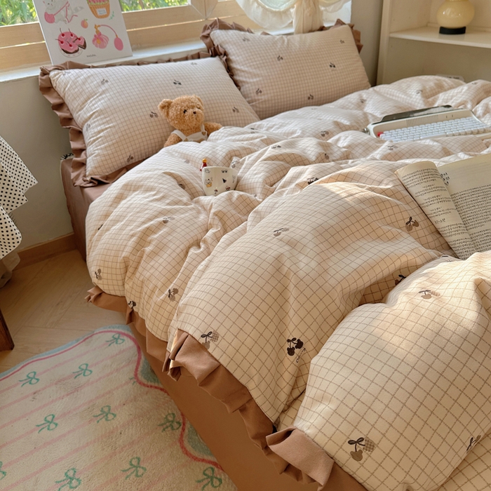 91家纺网 家纺一手货源 找家纺 韩巢家纺 2025新款针织双层纱花边款被套直播热销款四件套学生宿舍床单三件套-（提供卖家秀） 巧克力