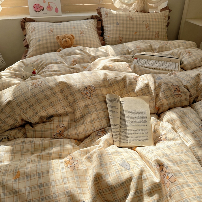 91家纺网 家纺一手货源 找家纺 韩巢家纺 2025新款针织双层纱花边款被套直播热销款四件套学生宿舍床单三件套-（提供卖家秀） 熊先生