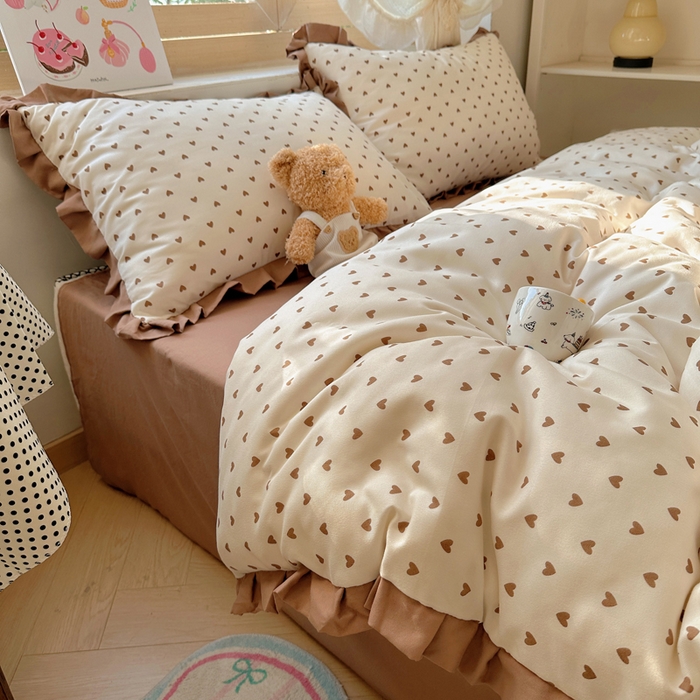 91家纺网 家纺一手货源 找家纺 韩巢家纺 2025新款针织双层纱花边款被套直播热销款四件套学生宿舍床单三件套-（提供卖家秀） 爱心