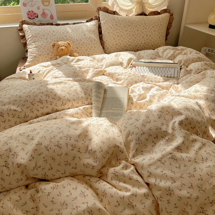 91家纺网 家纺一手货源 找家纺 韩巢家纺 2025新款针织双层纱花边款被套直播热销款四件套学生宿舍床单三件套-（提供卖家秀） 问秋黄