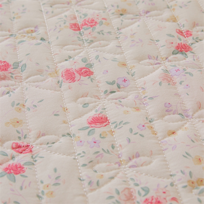 91家纺网 家纺一手货源 找家纺 缦彩 2025新款韩版A类全棉公主风纯棉夹棉床裙 雾岛听风-粉