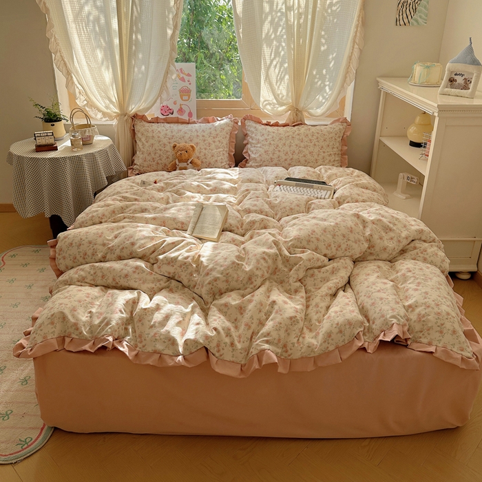 91家纺网 家纺一手货源 找家纺 韩巢家纺 2025新款针织双层纱花边款被套直播热销款四件套学生宿舍床单三件套-（提供卖家秀） 塞林娜米黄