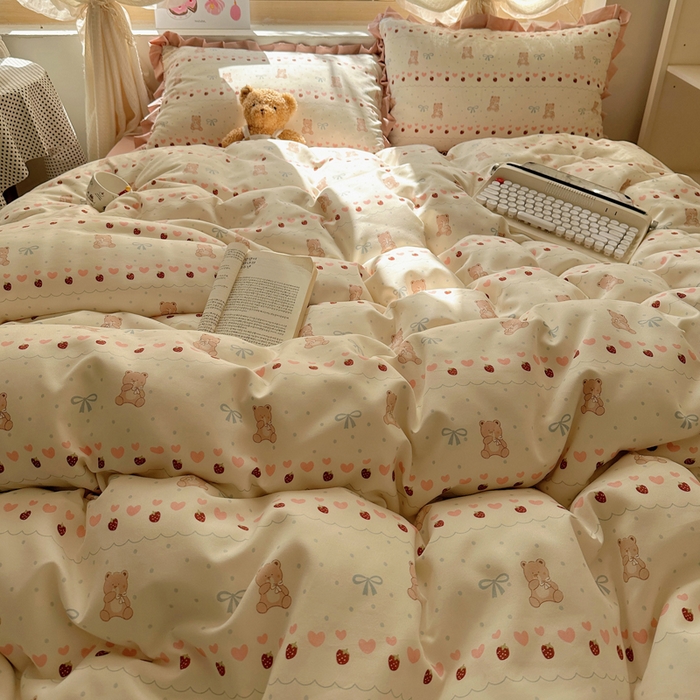 91家纺网 家纺一手货源 找家纺 韩巢家纺 2025新款针织双层纱花边款被套直播热销款四件套学生宿舍床单三件套-（提供卖家秀） 可爱熊