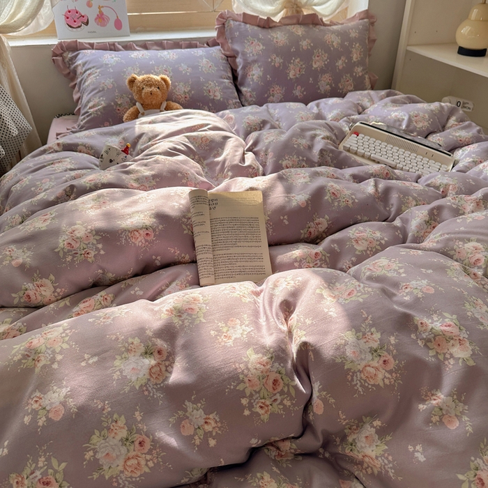 91家纺网 家纺一手货源 找家纺 韩巢家纺 2025新款针织双层纱花边款被套直播热销款四件套学生宿舍床单三件套-（提供卖家秀） 悠然紫