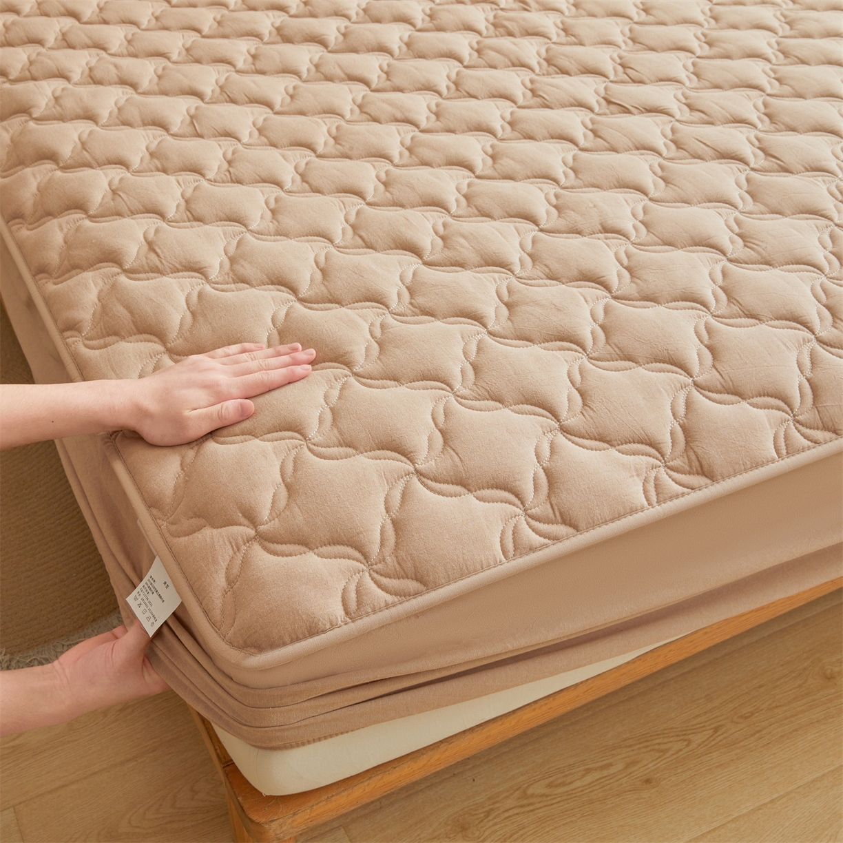 91家纺网 家纺一手货源 找家纺 多谷家纺 2026新款纯棉全棉色织水洗棉大豆夹棉床笠三件套 卡其