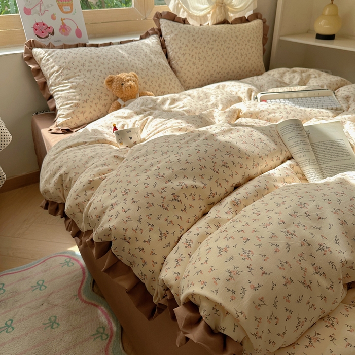 91家纺网 家纺一手货源 找家纺 韩巢家纺 2025新款针织双层纱花边款被套直播热销款四件套学生宿舍床单三件套-（提供卖家秀） 问秋黄