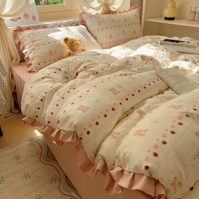 91家纺网 家纺一手货源 找家纺 韩巢家纺 2025新款针织双层纱花边款被套直播热销款四件套学生宿舍床单三件套-（提供卖家秀） 可爱熊