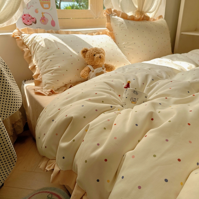 91家纺网 家纺一手货源 找家纺 韩巢家纺 2025新款针织双层纱花边款被套直播热销款四件套学生宿舍床单三件套-（提供卖家秀） 奶油波点米