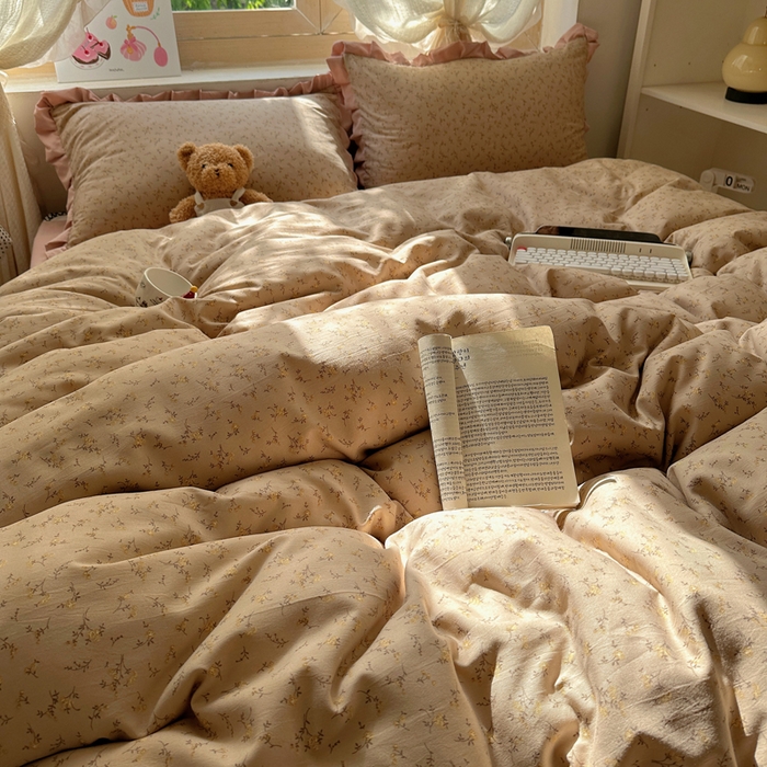 91家纺网 家纺一手货源 找家纺 韩巢家纺 2025新款针织双层纱花边款被套直播热销款四件套学生宿舍床单三件套-（提供卖家秀） 问秋棕