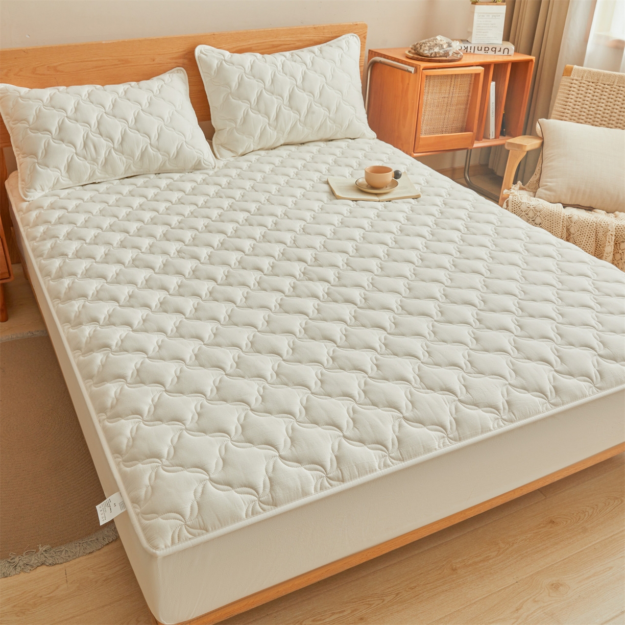 91家纺网 家纺一手货源 找家纺 多谷家纺 2026新款纯棉全棉色织水洗棉大豆夹棉床笠三件套 奶昔白