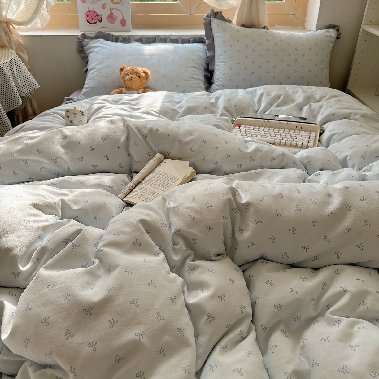 91家纺网 家纺一手货源 找家纺 韩巢家纺 2025新款针织双层纱花边款被套直播热销款四件套学生宿舍床单三件套-（提供卖家秀） 可爱多二