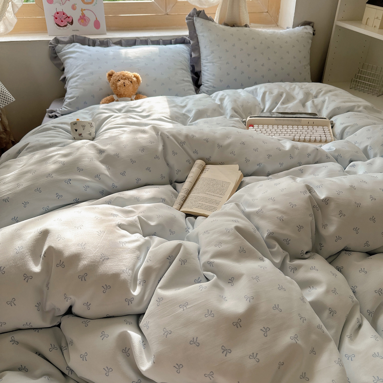 91家纺网 家纺一手货源 找家纺 韩巢家纺 2025新款针织双层纱花边款被套直播热销款四件套学生宿舍床单三件套-（提供卖家秀） 可爱多二