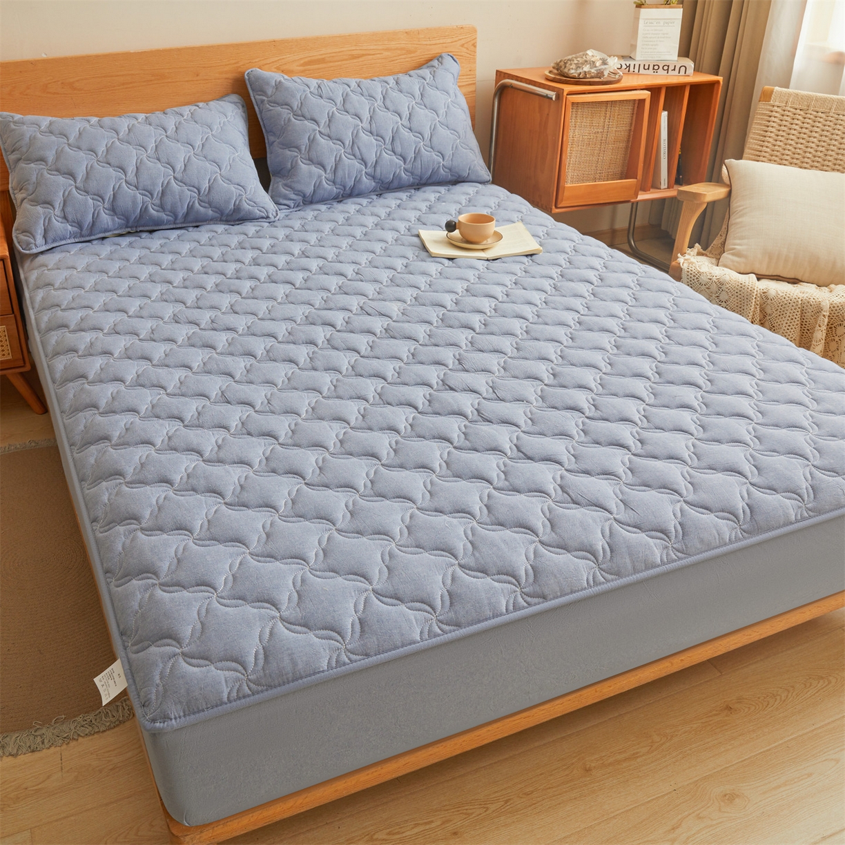 91家纺网 家纺一手货源 找家纺 多谷家纺 2026新款纯棉全棉色织水洗棉大豆夹棉床笠三件套浅牛仔蓝