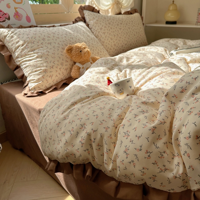 91家纺网 家纺一手货源 找家纺 韩巢家纺 2025新款针织双层纱花边款被套直播热销款四件套学生宿舍床单三件套-（提供卖家秀） 问秋黄