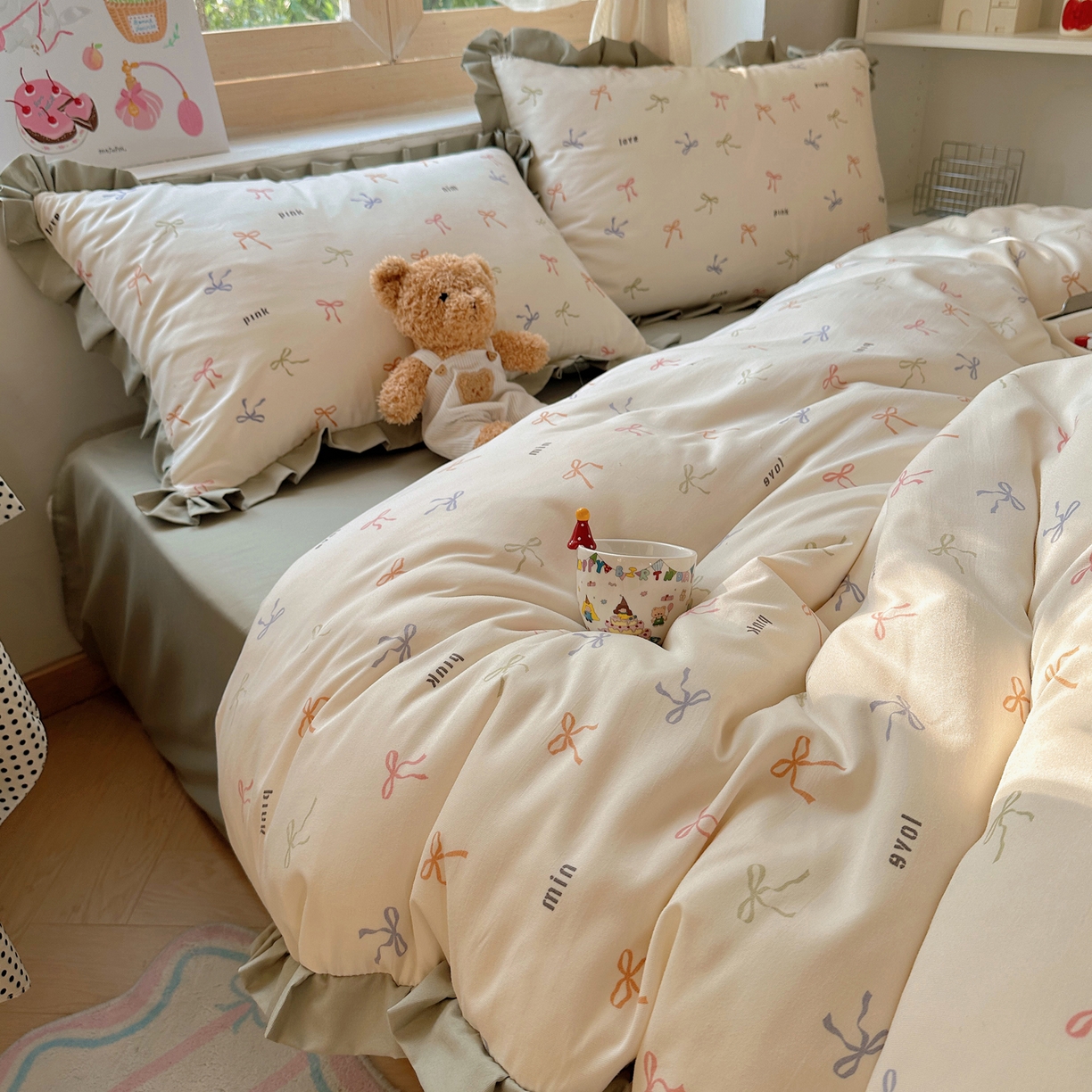 91家纺网 家纺一手货源 找家纺 韩巢家纺 2025新款针织双层纱花边款被套直播热销款四件套学生宿舍床单三件套-（提供卖家秀） 彩色蝴蝶绩