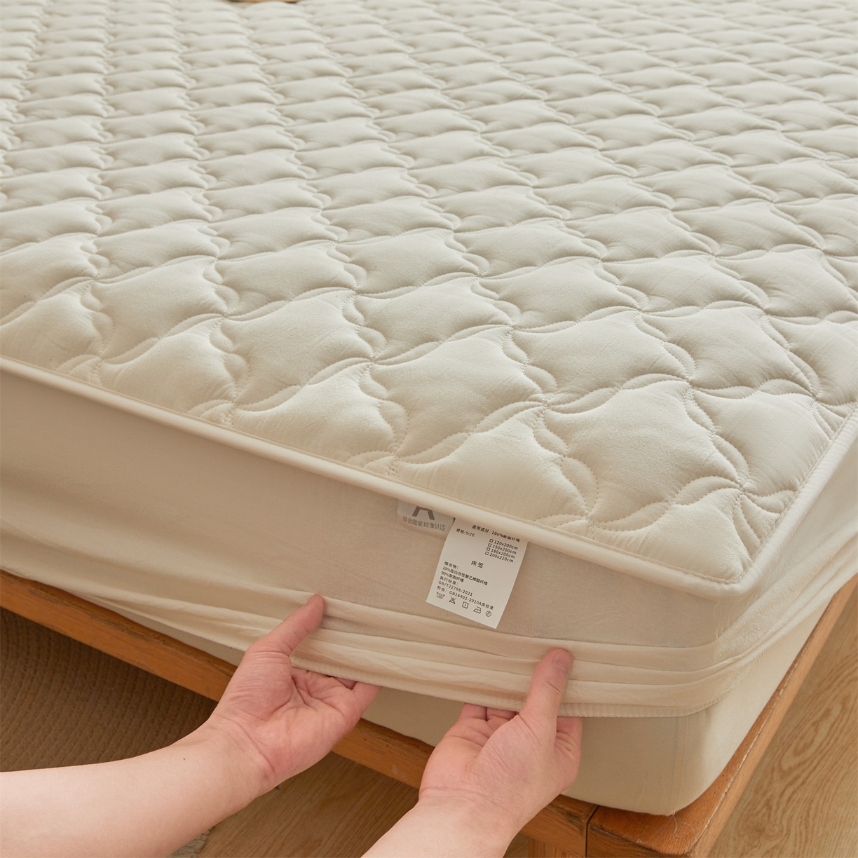 91家纺网 家纺一手货源 找家纺 多谷家纺 2026新款纯棉全棉色织水洗棉大豆夹棉床笠三件套 奶昔白