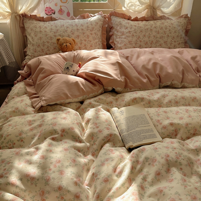 91家纺网 家纺一手货源 找家纺 韩巢家纺 2025新款针织双层纱花边款被套直播热销款四件套学生宿舍床单三件套-（提供卖家秀） 塞林娜米黄