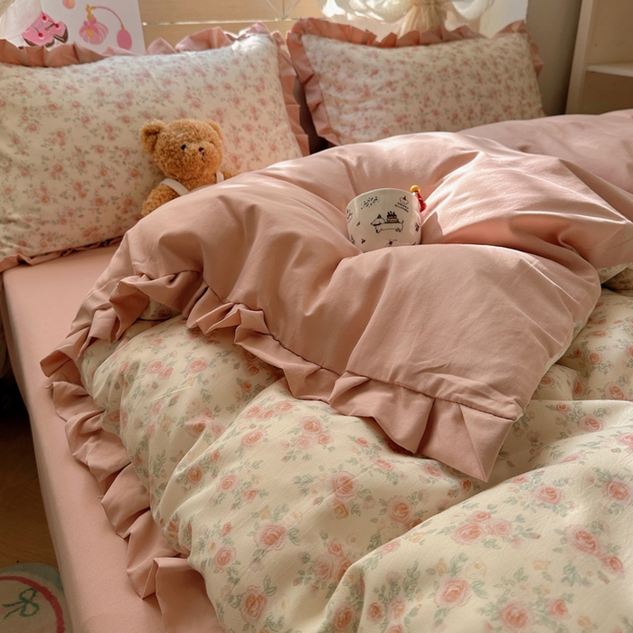 91家纺网 家纺一手货源 找家纺 韩巢家纺 2025新款针织双层纱花边款被套直播热销款四件套学生宿舍床单三件套-（提供卖家秀） 塞林娜米黄