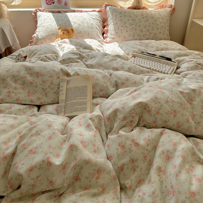 91家纺网 家纺一手货源 找家纺 韩巢家纺 2025新款针织双层纱花边款被套直播热销款四件套学生宿舍床单三件套-（提供卖家秀） 塞林娜绿