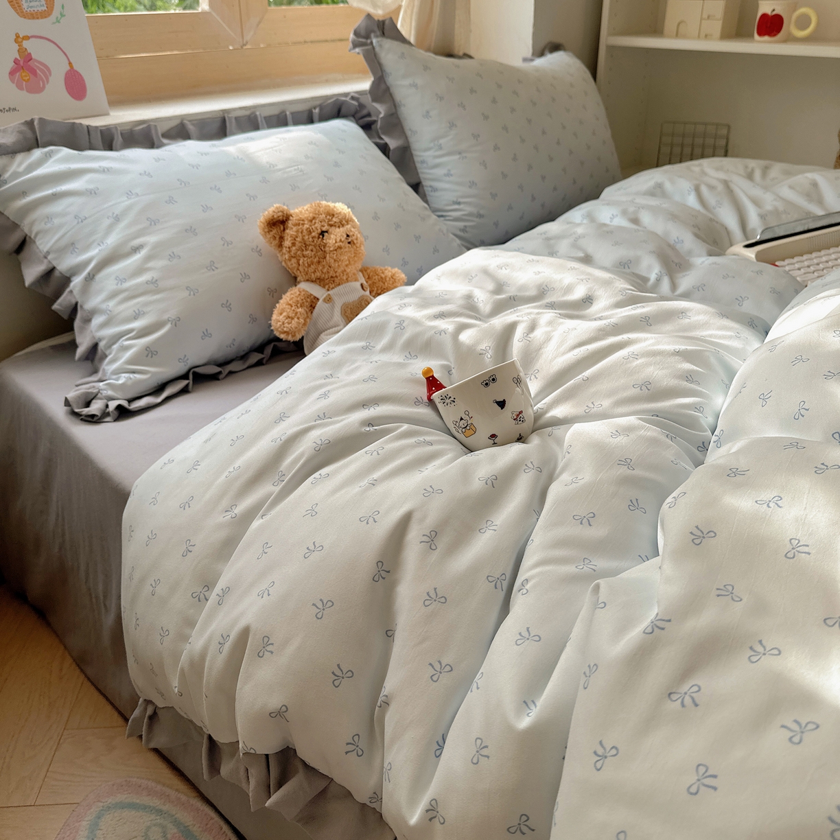 91家纺网 家纺一手货源 找家纺 韩巢家纺 2025新款针织双层纱花边款被套直播热销款四件套学生宿舍床单三件套-（提供卖家秀） 可爱多二