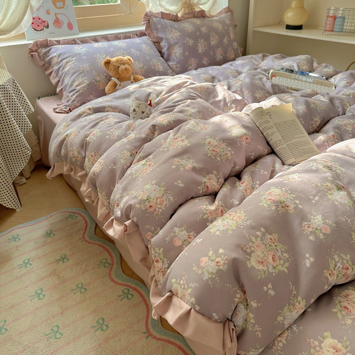 91家纺网 家纺一手货源 找家纺 韩巢家纺 2025新款针织双层纱花边款被套直播热销款四件套学生宿舍床单三件套-（提供卖家秀） 悠然紫