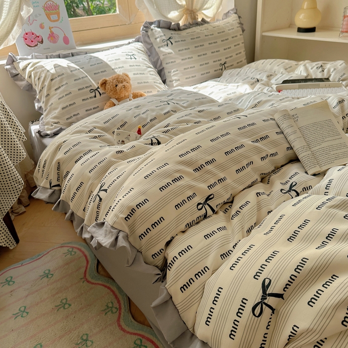 91家纺网 家纺一手货源 找家纺 韩巢家纺 2025新款针织双层纱花边款被套直播热销款四件套学生宿舍床单三件套-（提供卖家秀） 敏敏灰