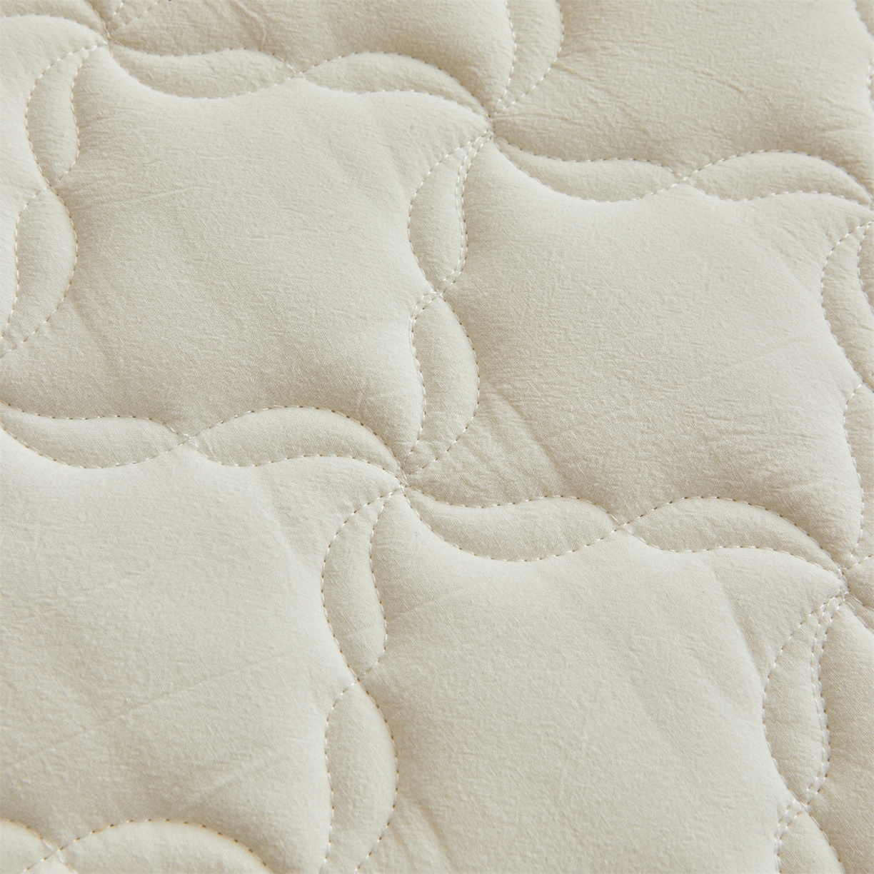 91家纺网 家纺一手货源 找家纺 多谷家纺 2026新款纯棉全棉色织水洗棉大豆夹棉床笠三件套 奶昔白