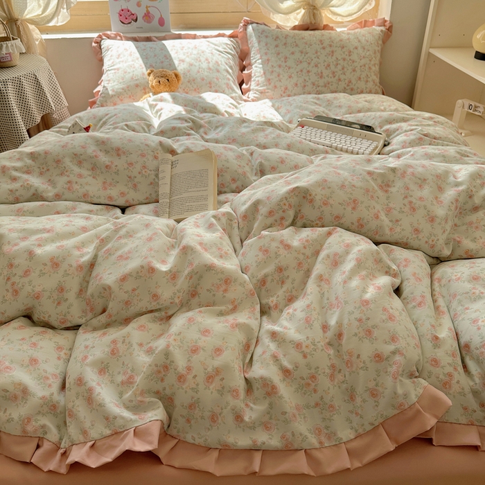 91家纺网 家纺一手货源 找家纺 韩巢家纺 2025新款针织双层纱花边款被套直播热销款四件套学生宿舍床单三件套-（提供卖家秀） 塞林娜绿