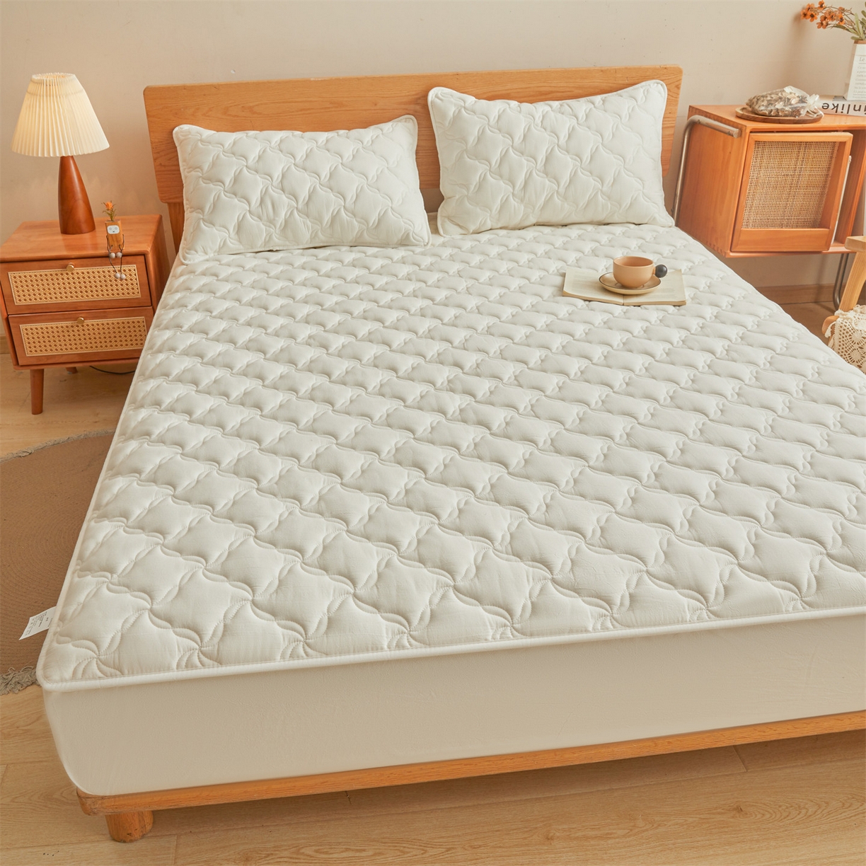 91家纺网 家纺一手货源 找家纺 多谷家纺 2026新款纯棉全棉色织水洗棉大豆夹棉床笠三件套 奶昔白