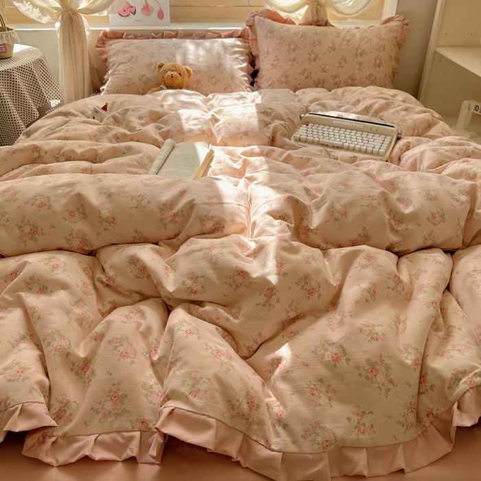 91家纺网 家纺一手货源 找家纺 韩巢家纺 2025新款针织双层纱花边款被套直播热销款四件套学生宿舍床单三件套-（提供卖家秀） 春和豆沙