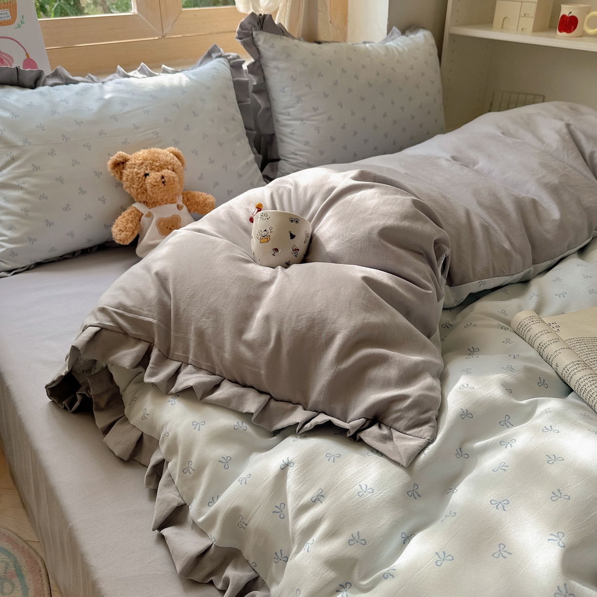 91家纺网 家纺一手货源 找家纺 韩巢家纺 2025新款针织双层纱花边款被套直播热销款四件套学生宿舍床单三件套-（提供卖家秀） 可爱多二