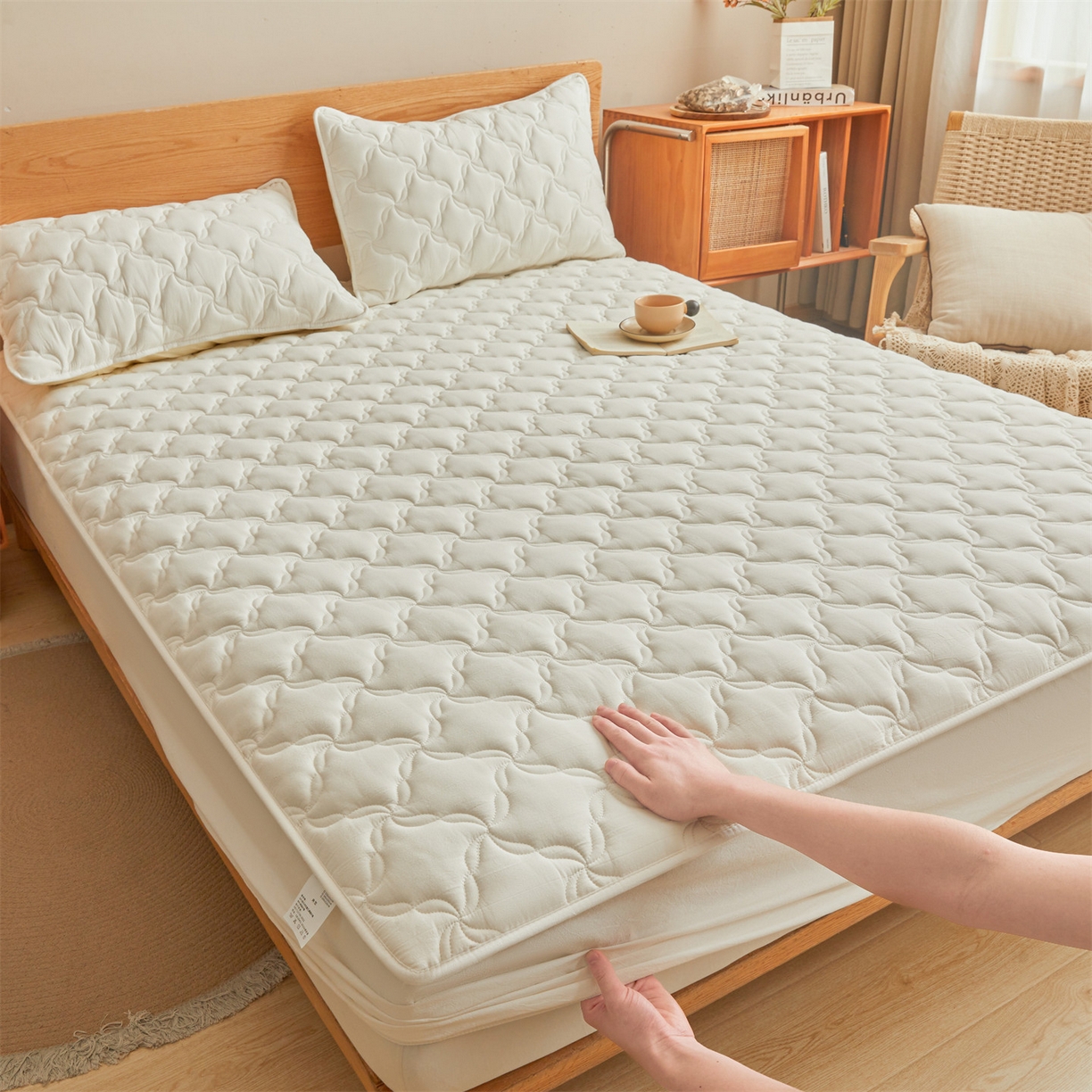 91家纺网 家纺一手货源 找家纺 多谷家纺 2026新款纯棉全棉色织水洗棉大豆夹棉床笠三件套 奶昔白