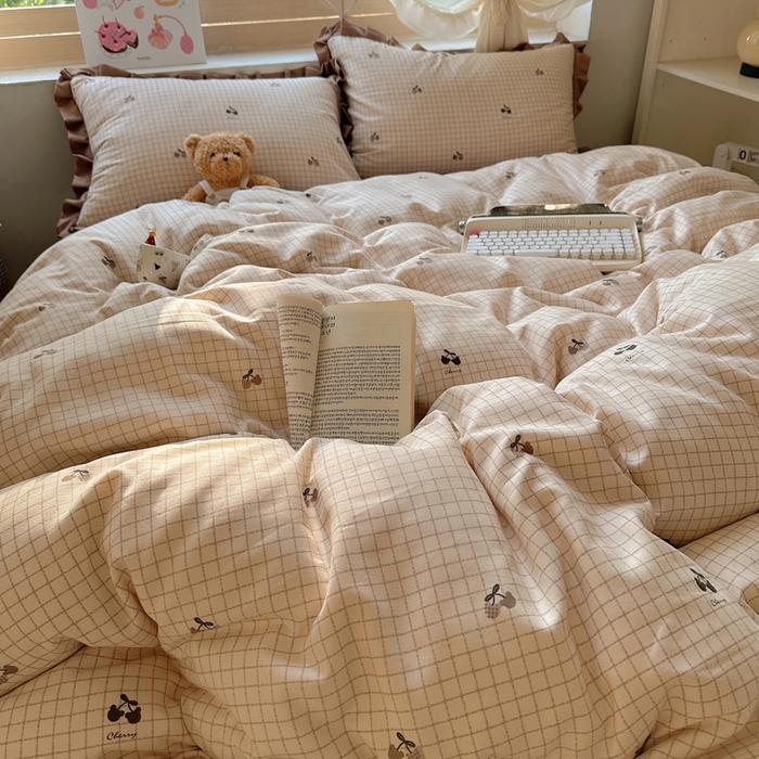 91家纺网 家纺一手货源 找家纺 韩巢家纺 2025新款针织双层纱花边款被套直播热销款四件套学生宿舍床单三件套-（提供卖家秀） 巧克力