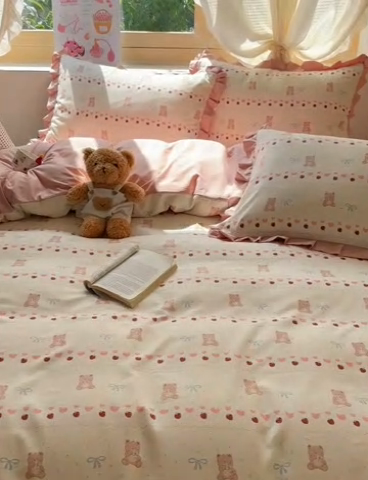 91家纺网 家纺一手货源 找家纺 韩巢家纺 2025新款针织双层纱花边款被套直播热销款四件套学生宿舍床单三件套-（提供卖家秀） 可爱熊