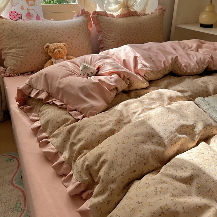 91家纺网 家纺一手货源 找家纺 韩巢家纺 2025新款针织双层纱花边款被套直播热销款四件套学生宿舍床单三件套-（提供卖家秀） 问秋棕