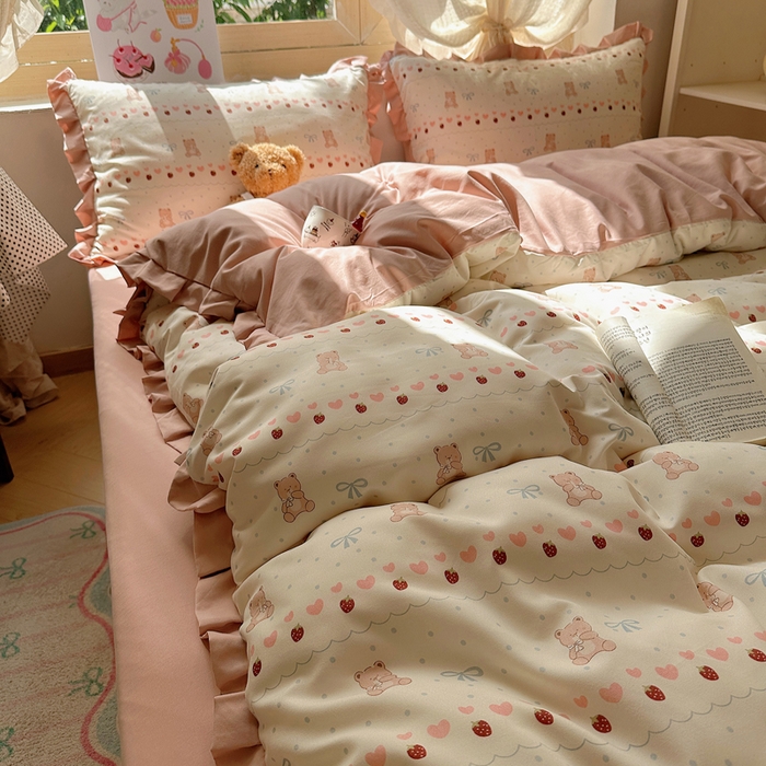 91家纺网 家纺一手货源 找家纺 韩巢家纺 2025新款针织双层纱花边款被套直播热销款四件套学生宿舍床单三件套-（提供卖家秀） 可爱熊