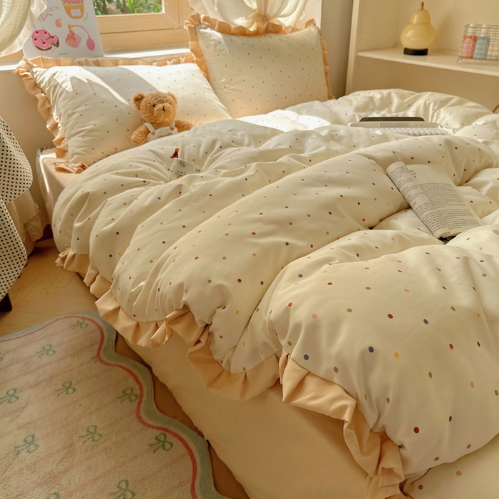 91家纺网 家纺一手货源 找家纺 韩巢家纺 2025新款针织双层纱花边款被套直播热销款四件套学生宿舍床单三件套-（提供卖家秀） 奶油波点米