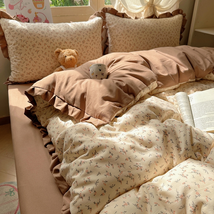 91家纺网 家纺一手货源 找家纺 韩巢家纺 2025新款针织双层纱花边款被套直播热销款四件套学生宿舍床单三件套-（提供卖家秀） 问秋黄